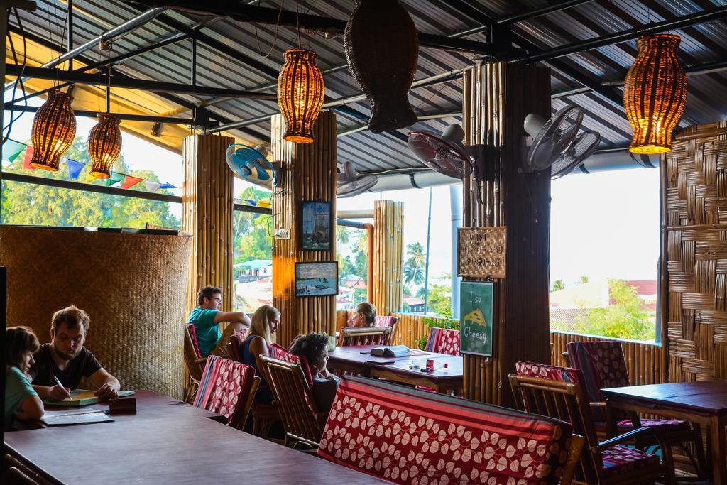 Hotel Lalaji Bayview Port Blair Esterno foto